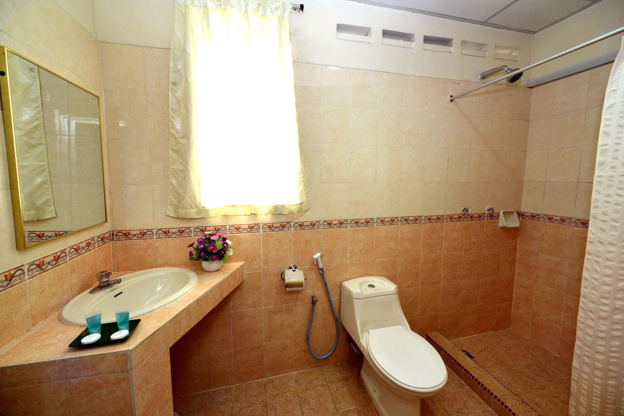 Classic Boutique Hotel Kuantan Bagian luar foto