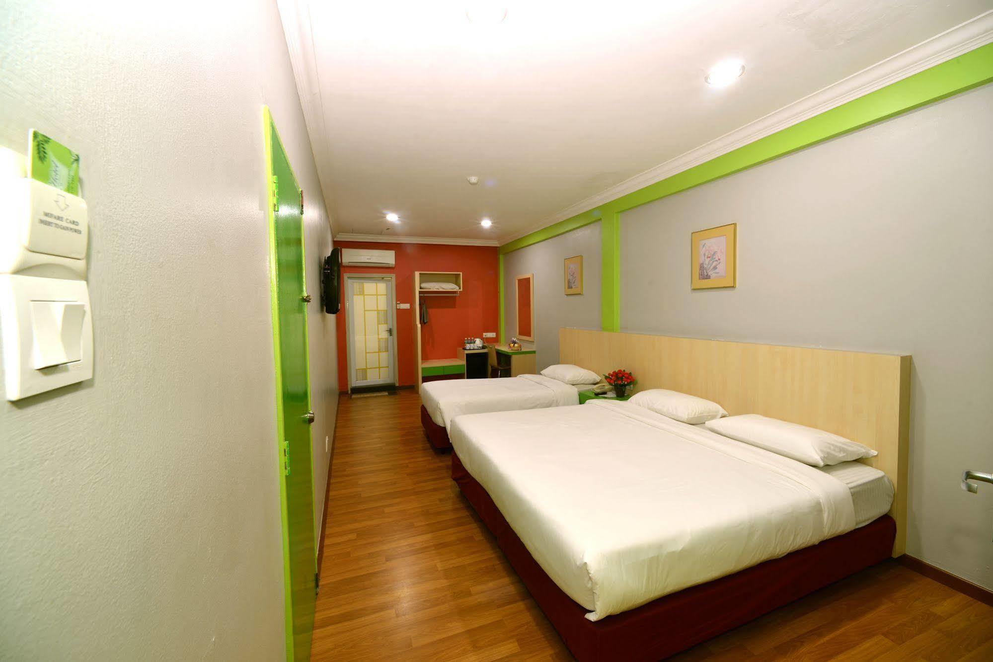 Classic Boutique Hotel Kuantan Bagian luar foto