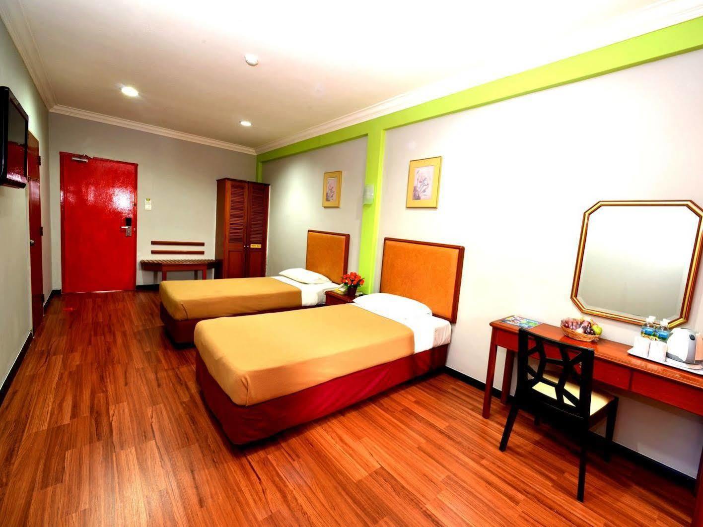 Classic Boutique Hotel Kuantan Bagian luar foto