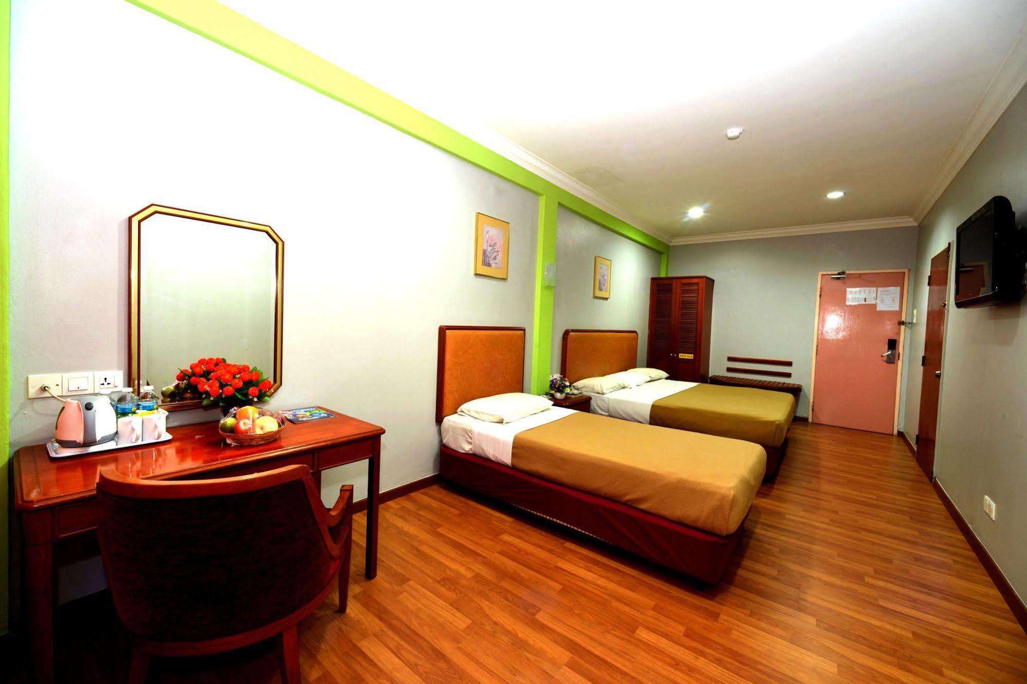 Classic Boutique Hotel Kuantan Bagian luar foto