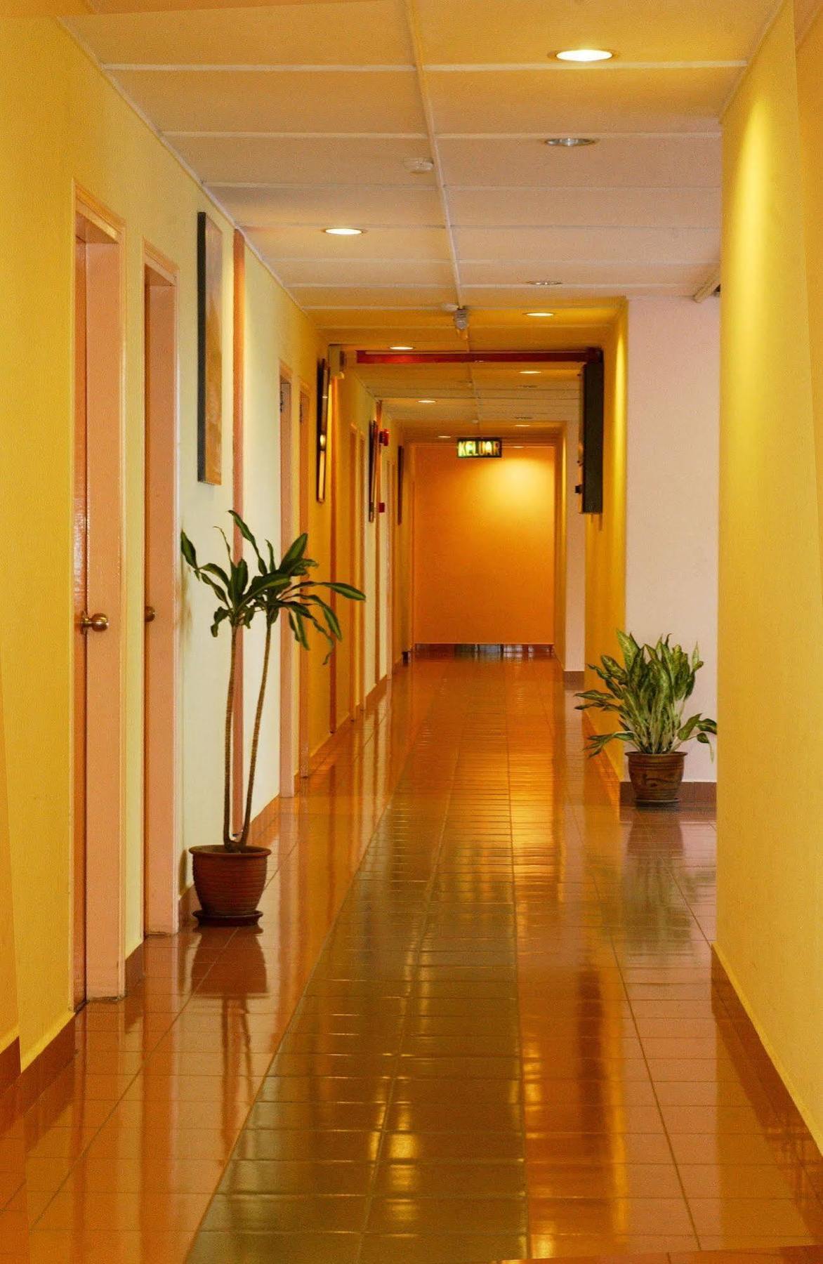 Classic Boutique Hotel Kuantan Bagian luar foto
